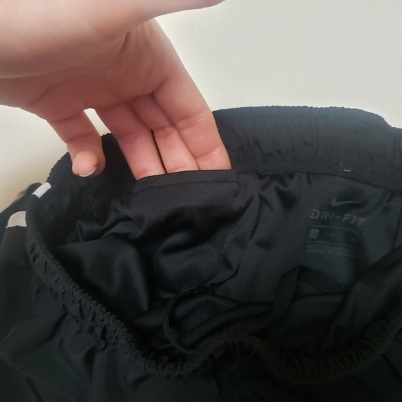 NIKE Tempo Running Shorts Black with White Outline Size Small - Picture 6 of 10